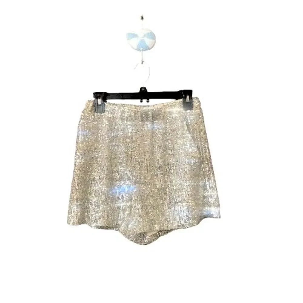 Gianni Bini Shorts Womens Size 4 Elastic Waist Gold Metallic Sequins Dance